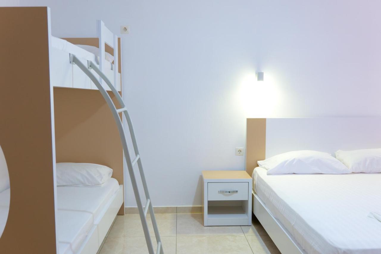Vila Unique Aparthotel Ksamil Bagian luar foto