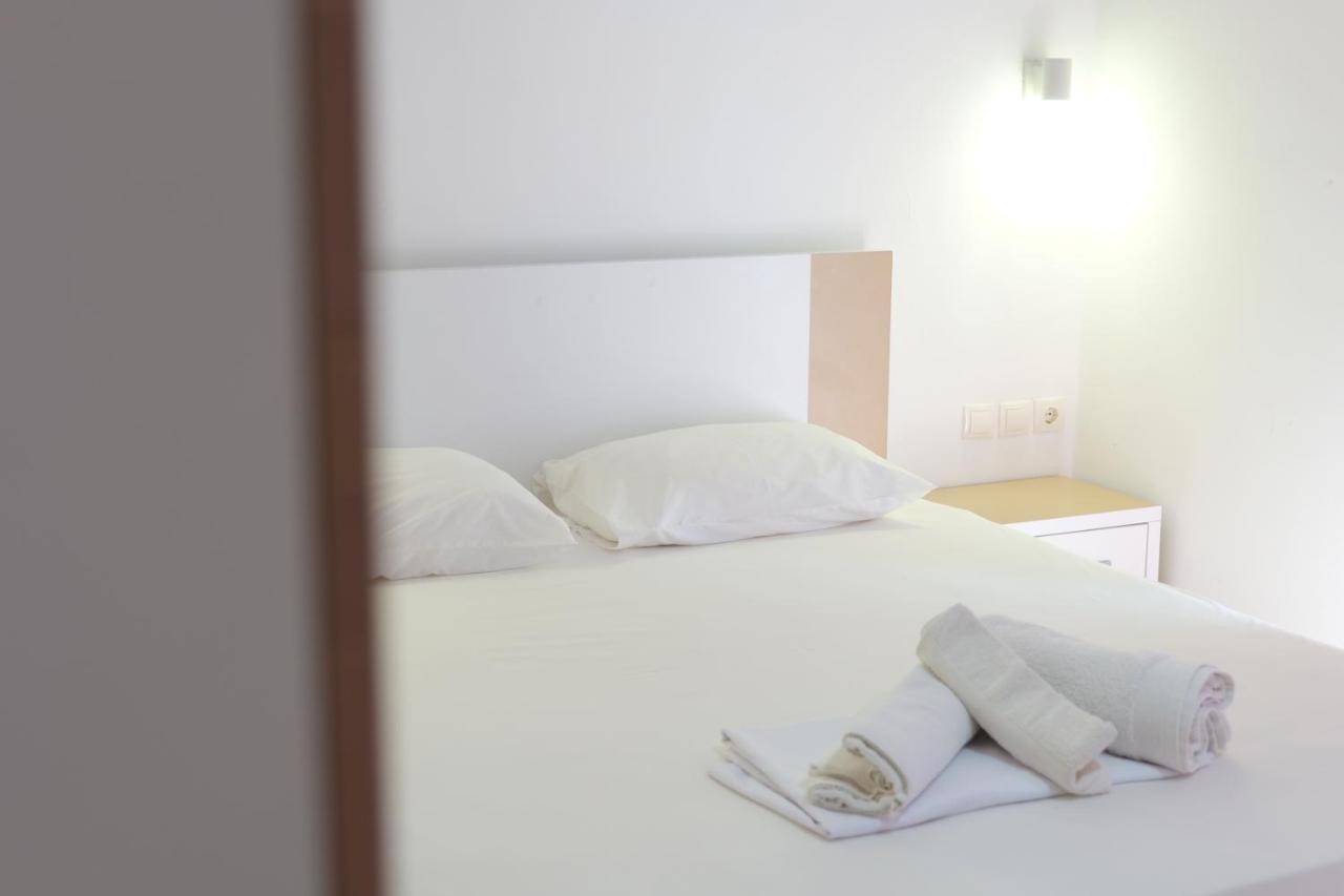 Vila Unique Aparthotel Ksamil Bagian luar foto