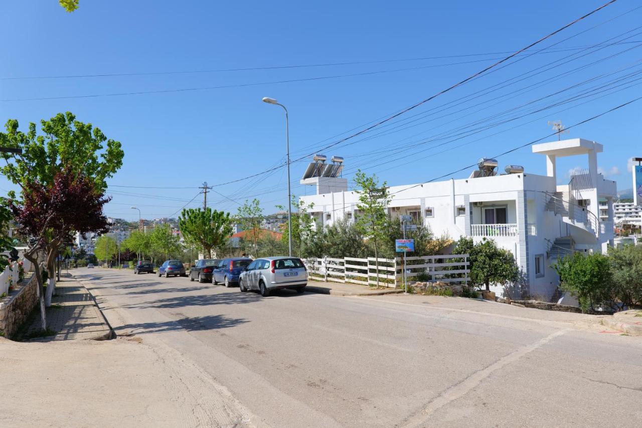 Vila Unique Aparthotel Ksamil Bagian luar foto