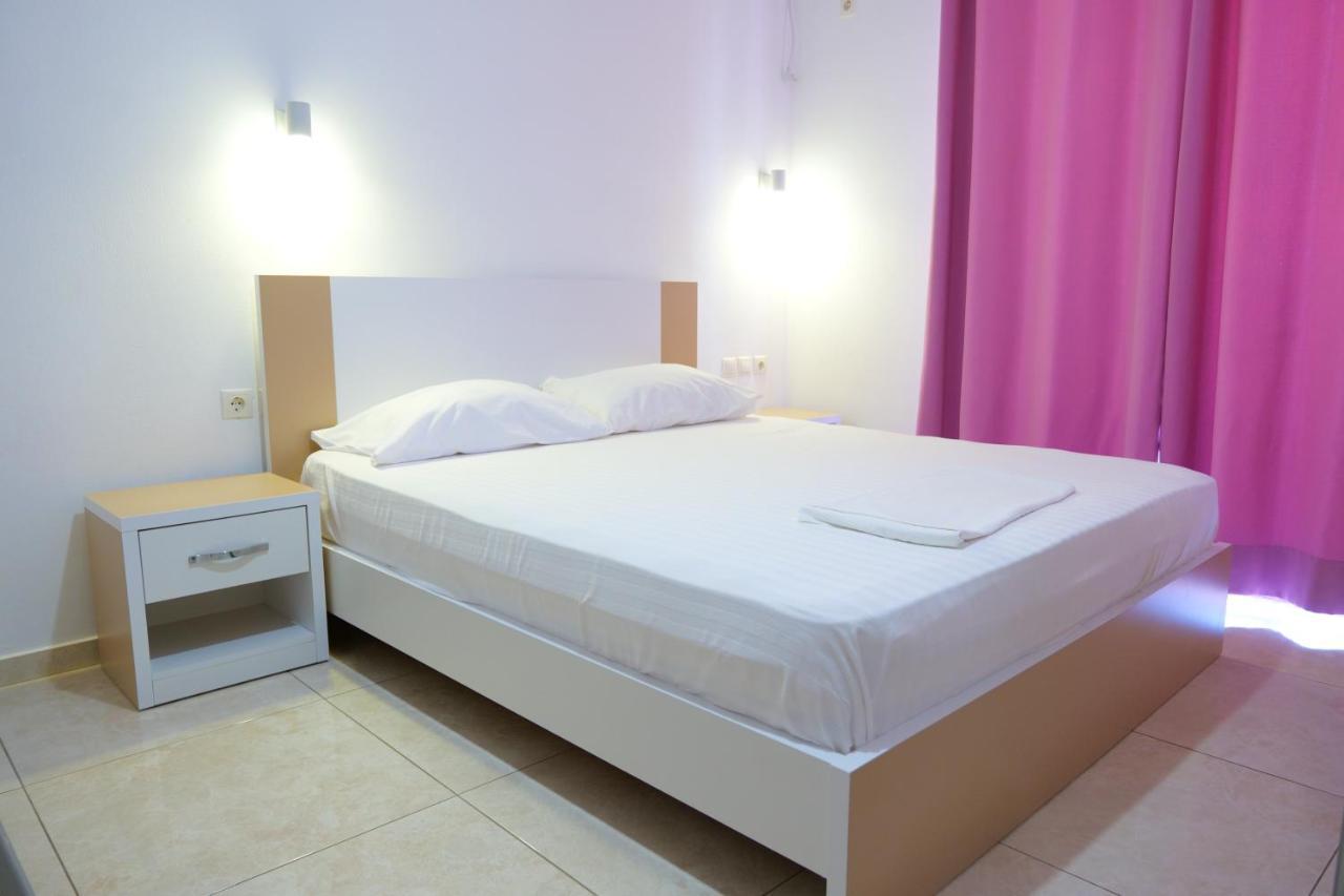 Vila Unique Aparthotel Ksamil Bagian luar foto