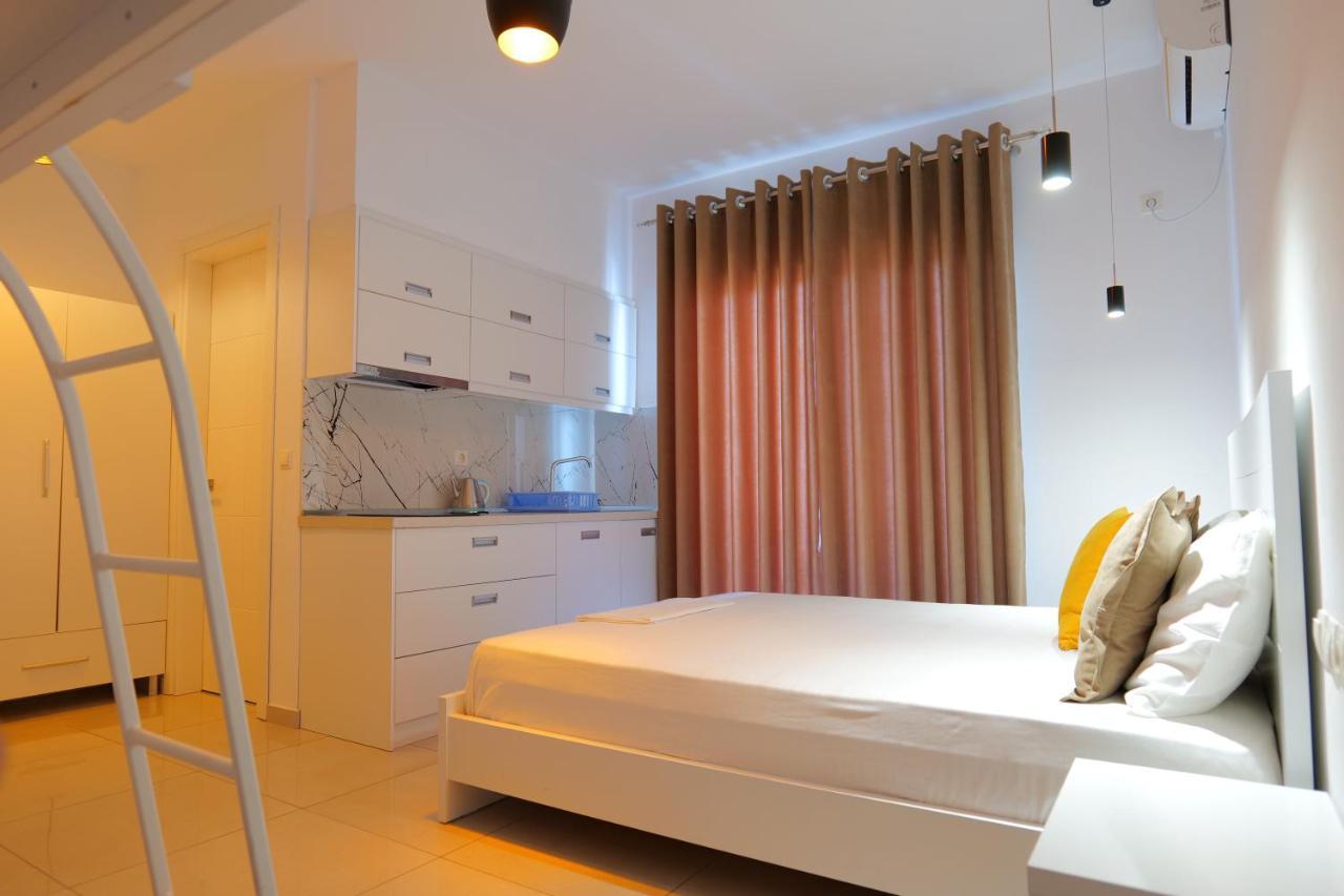 Vila Unique Aparthotel Ksamil Bagian luar foto