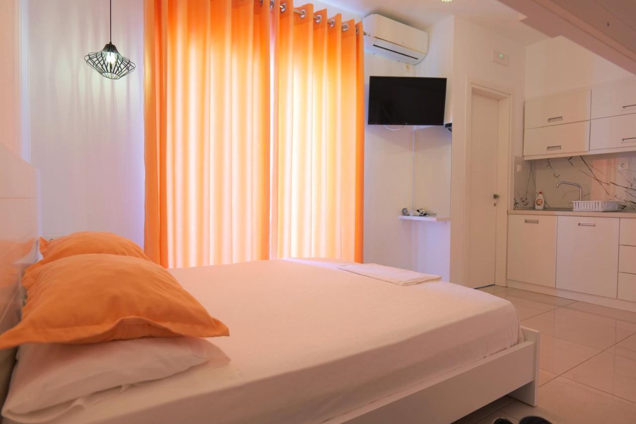 Vila Unique Aparthotel Ksamil Bagian luar foto