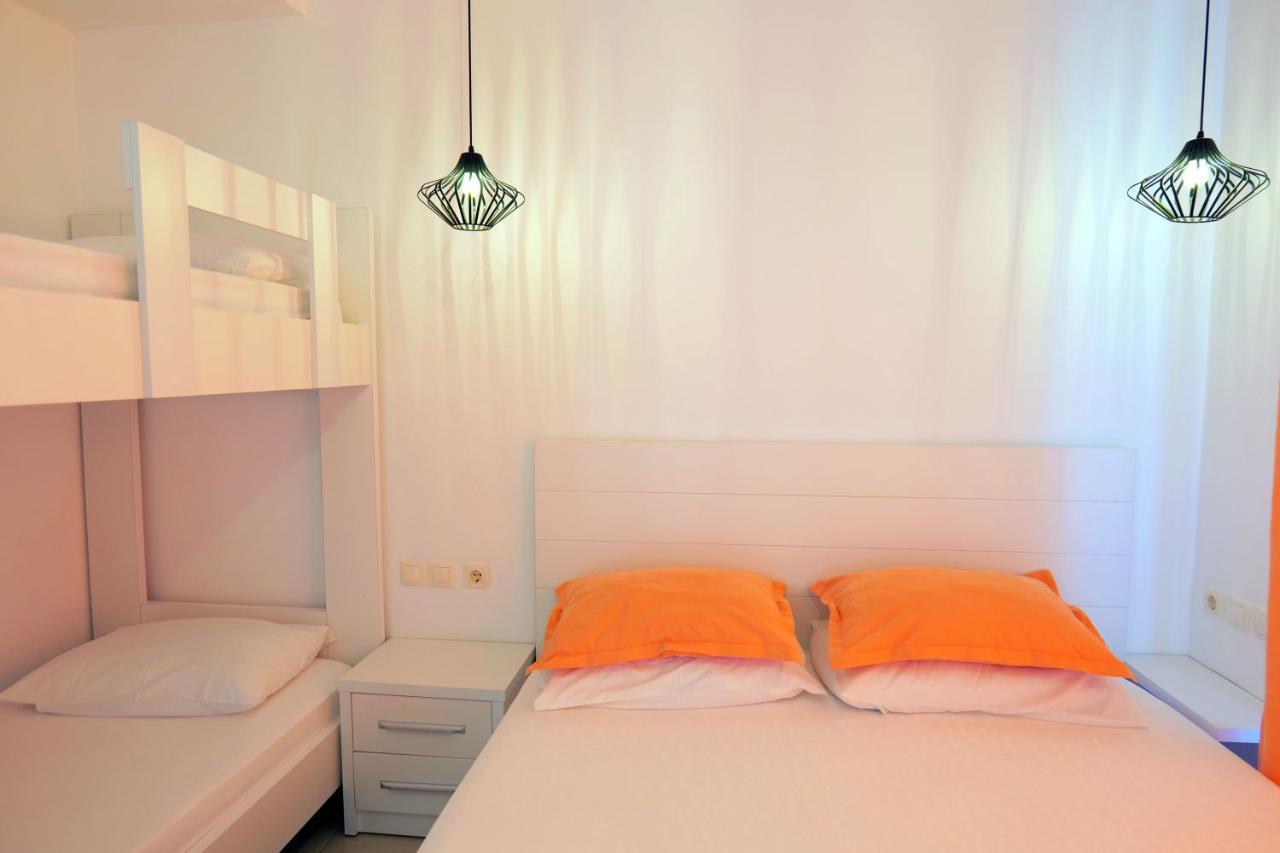 Vila Unique Aparthotel Ksamil Bagian luar foto
